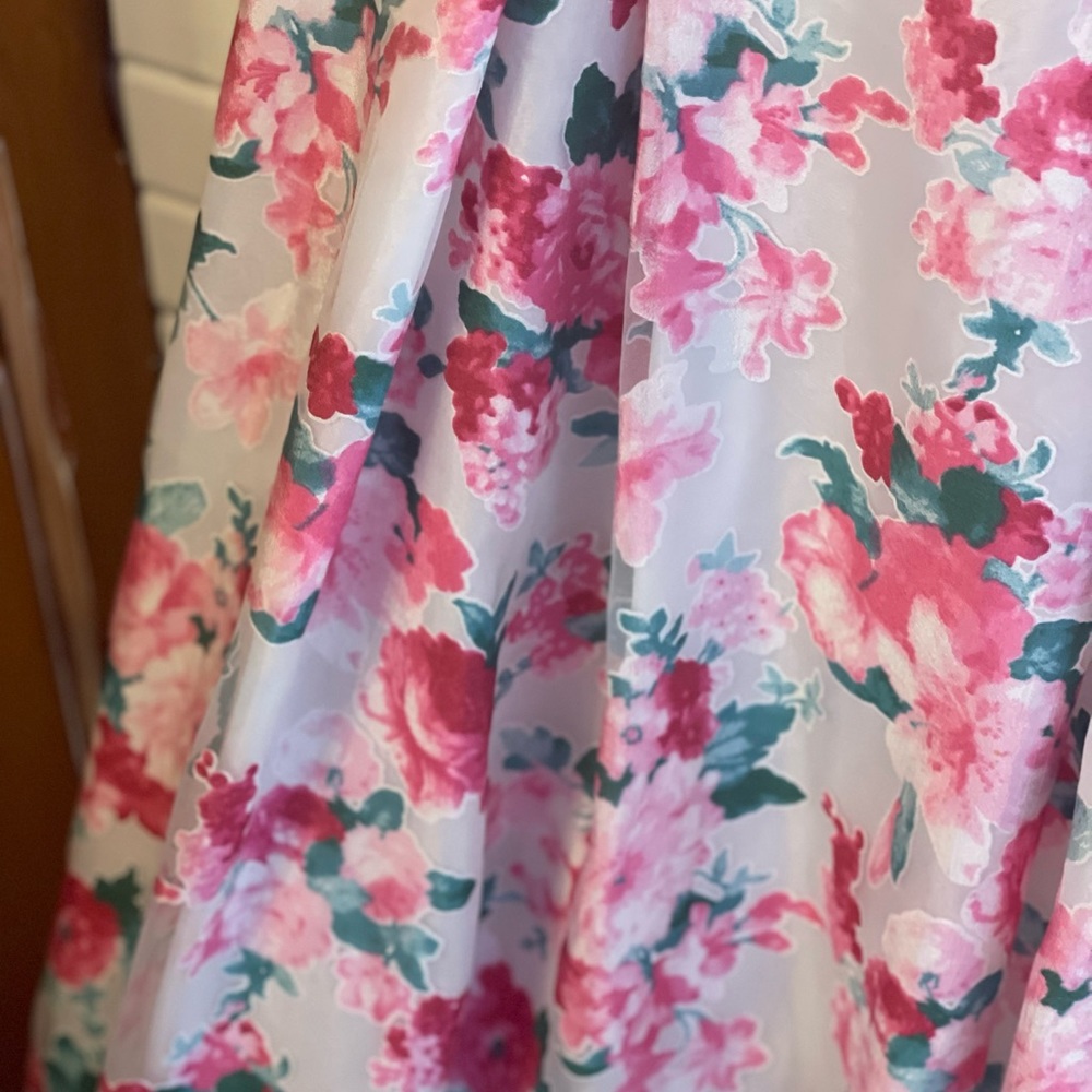 Beautiful Floral Prom Dress from Windsor 7 8 - Picture 10 of 16